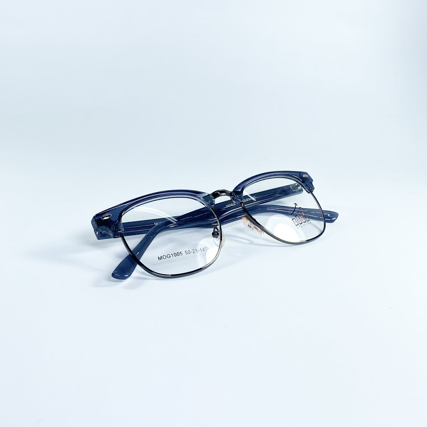 EYEWEAR
