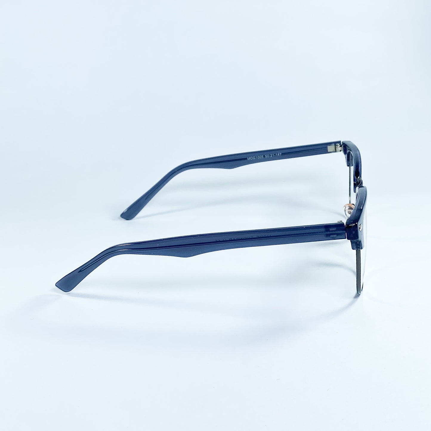 EYEWEAR