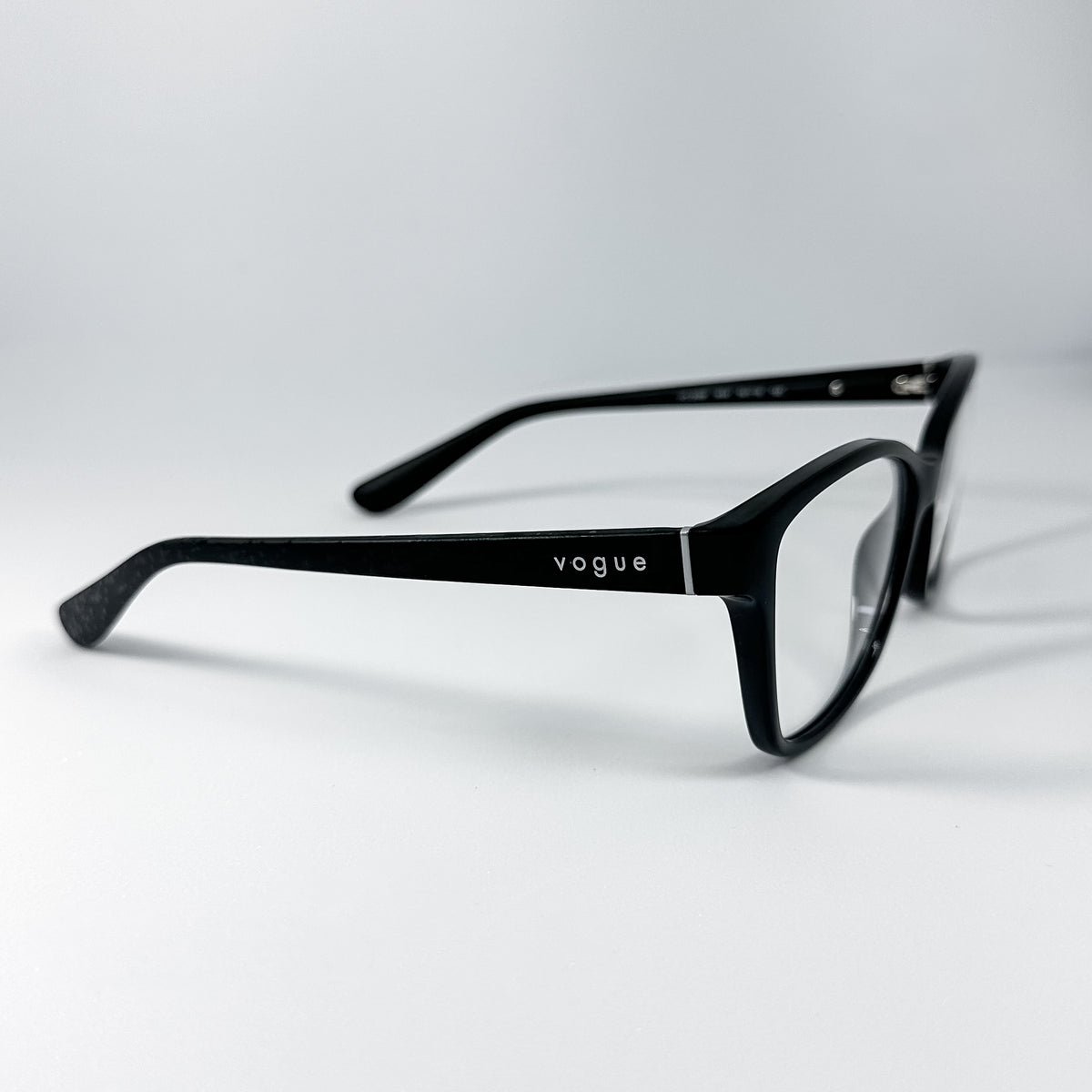 Vogue eyewear / negra-acetato