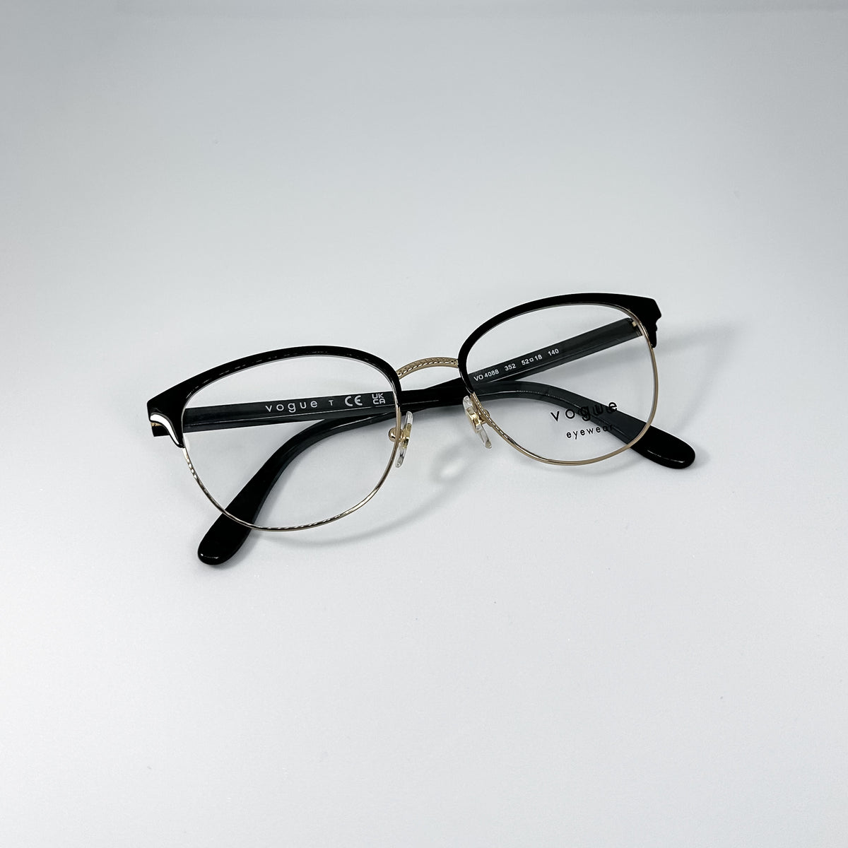Vogue eyewear / negra-dorada - metálica