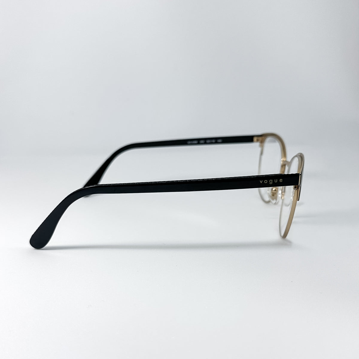 Vogue eyewear / negra-dorada - metálica
